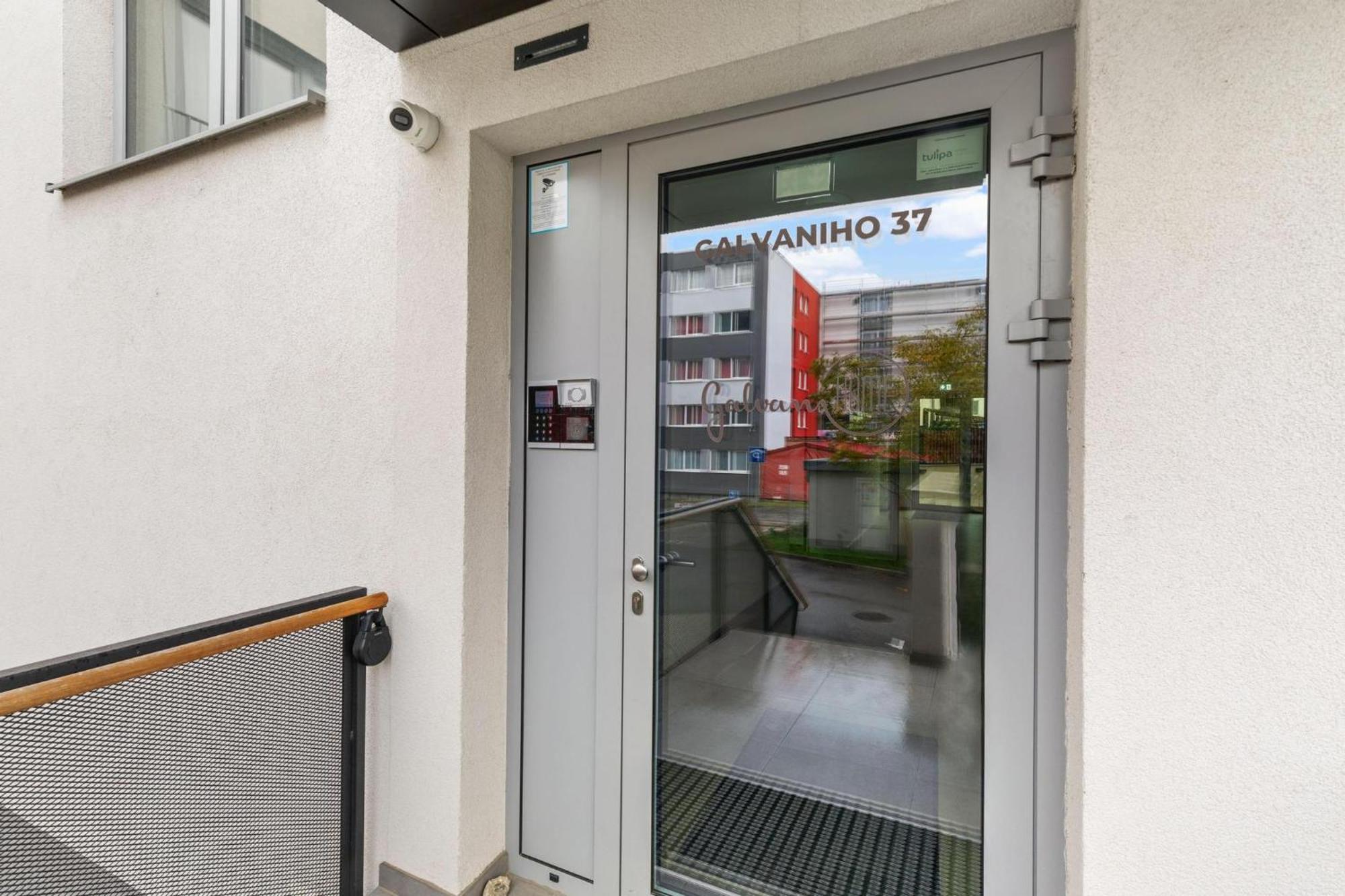 Ah Galvaniho Free Parking Bratislava Exterior foto